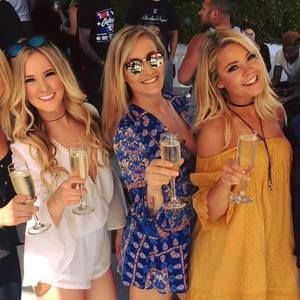 Meet your Posher, Whitney